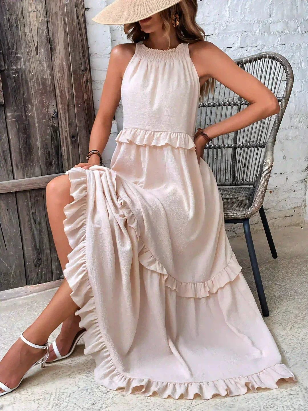 Lorena | Halterneck Dress With Ruffles and Pockets
